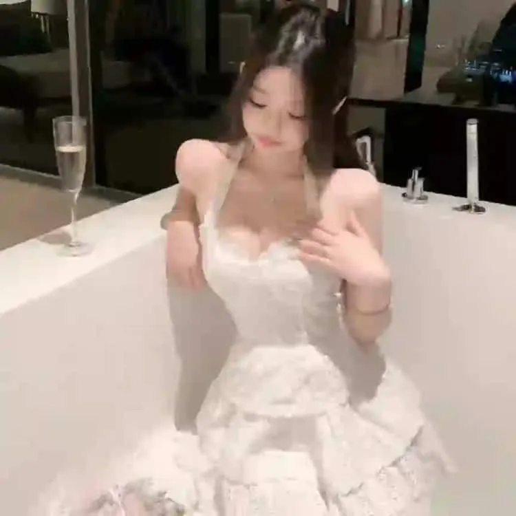 【女性复仇】《小姐》朴赞郁导演无删减版：财阀继承人与下女的致命连环计，画面绝美尺度惊人