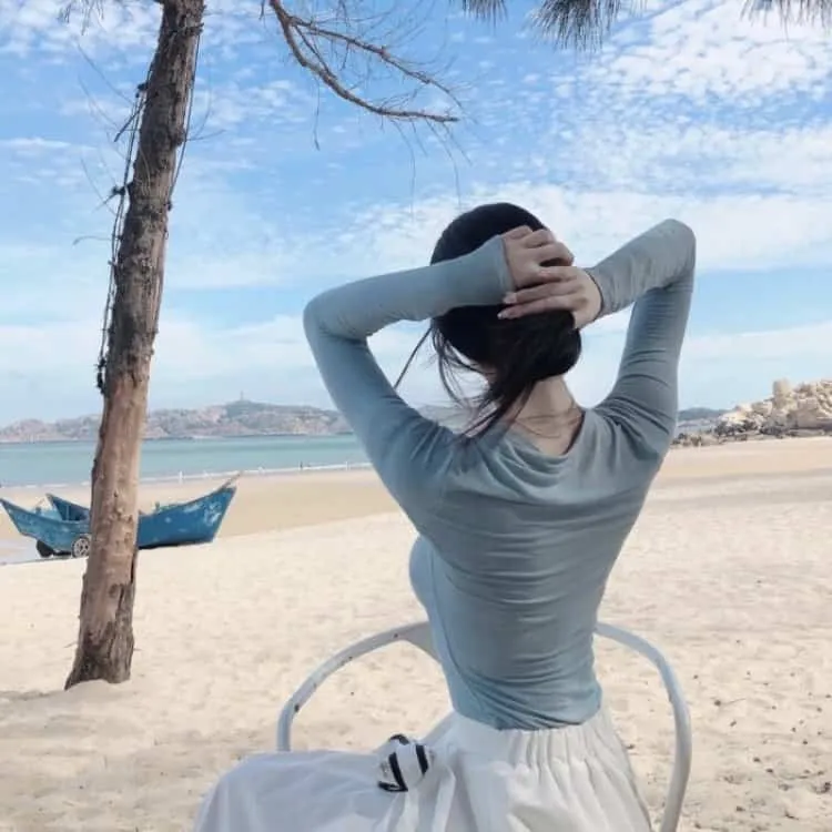 小津安二郎经典《晚春》超清修复：为了让女儿出嫁而编造谎言的父亲，极致克制的日本美学